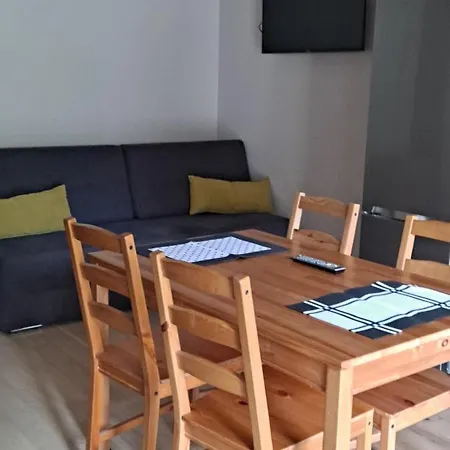 Nad Stawem Apartment Powidz (Slupca)